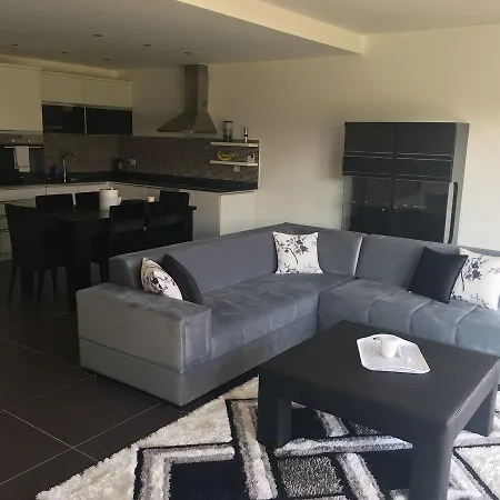 Agora Apartment *